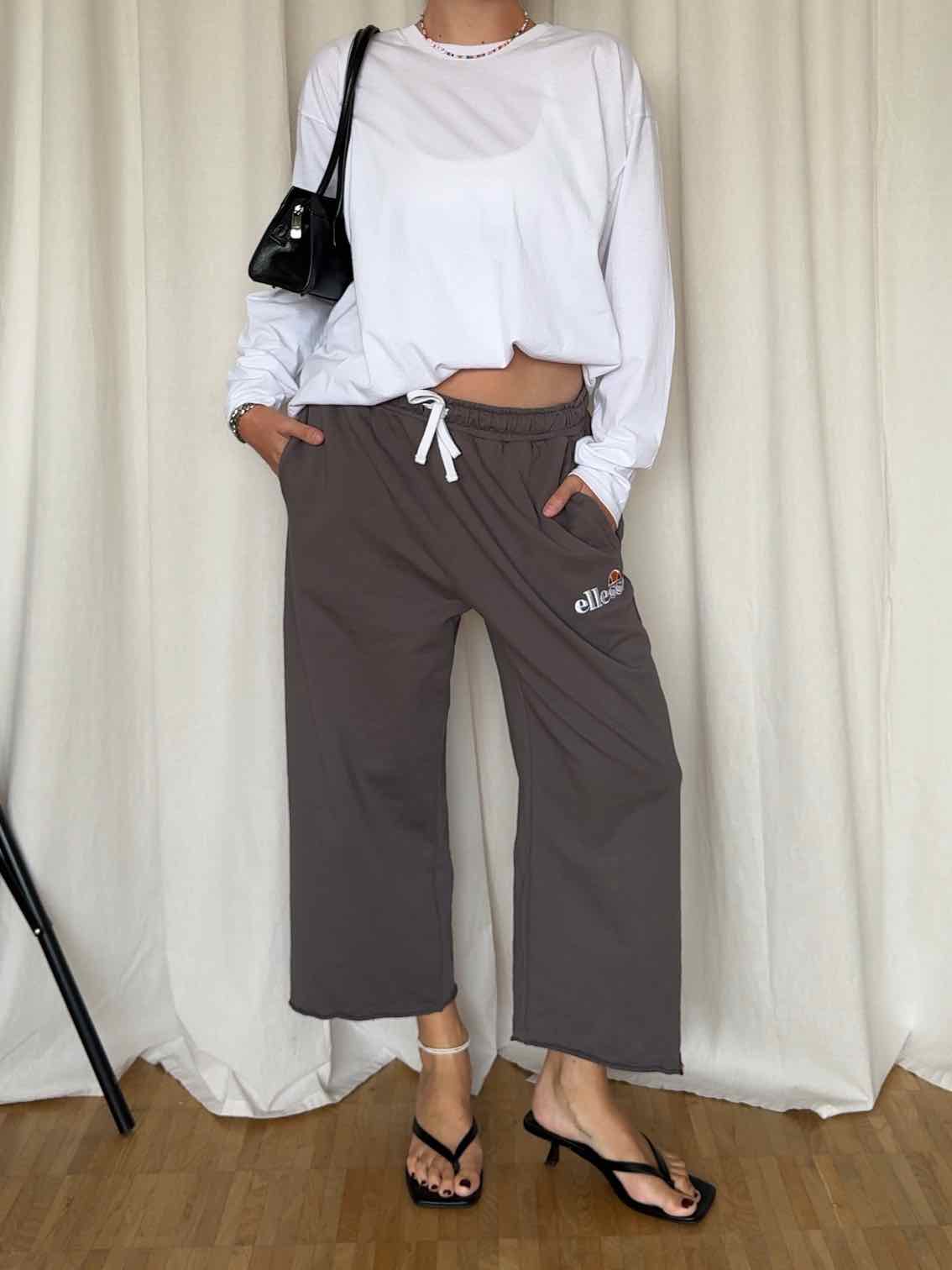 Capri Jogginghose von Ellesse - Taupe