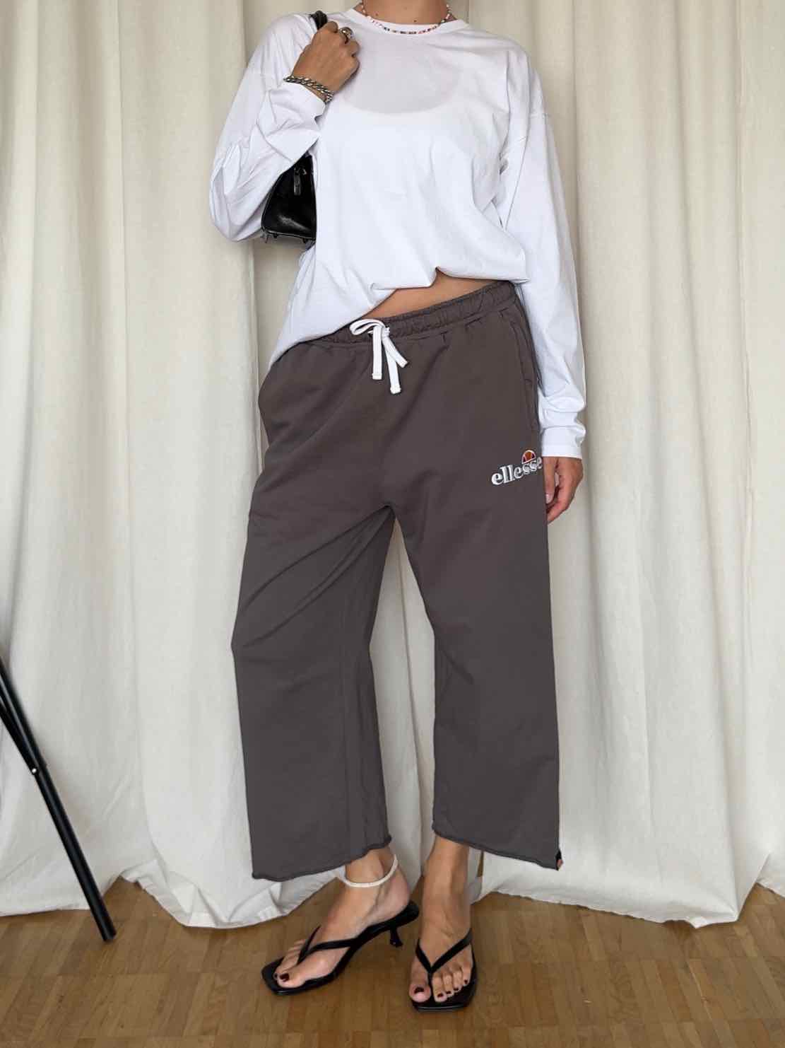 Capri Jogginghose von Ellesse - Taupe