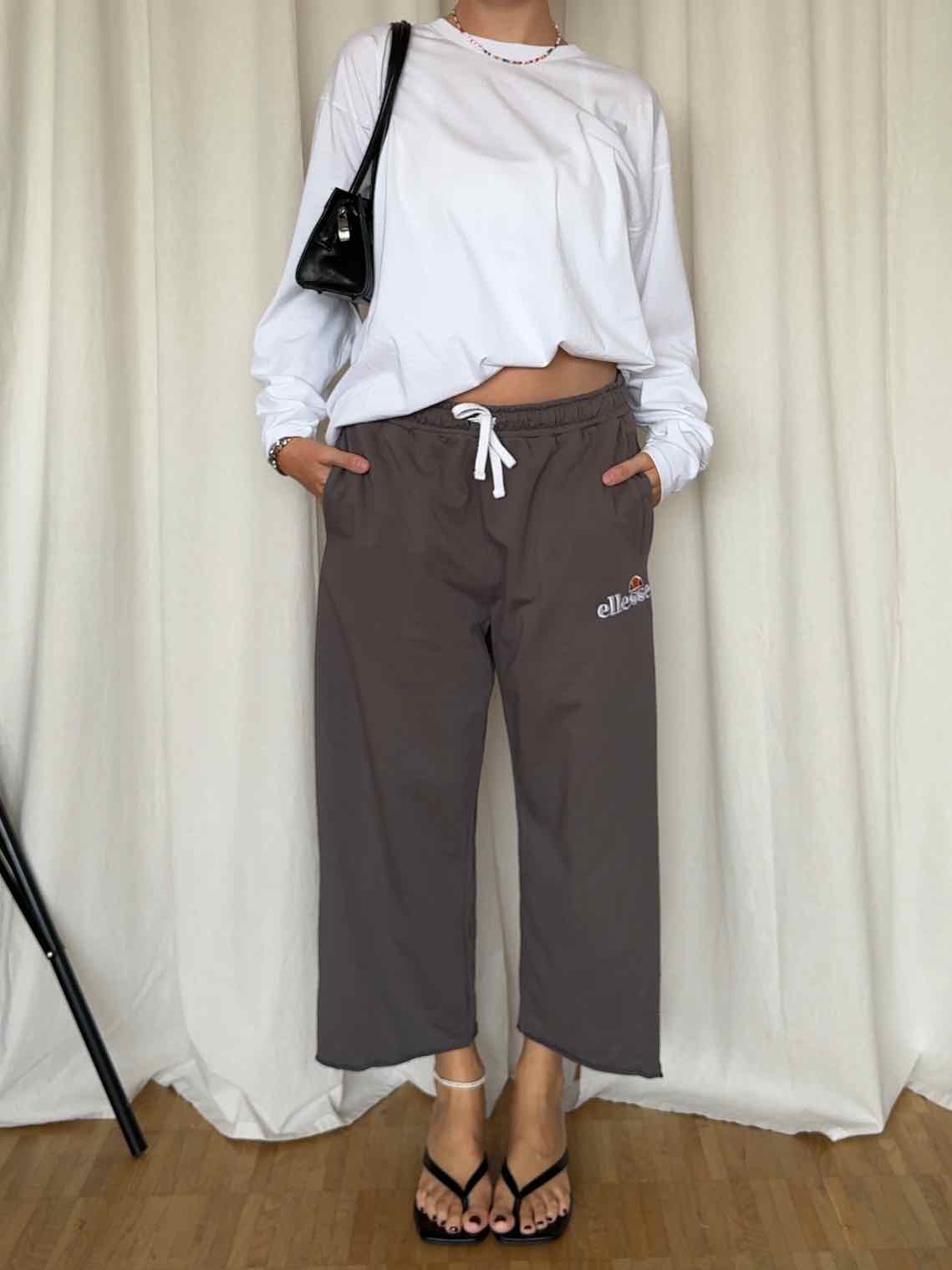 Capri Jogginghose von Ellesse - Taupe