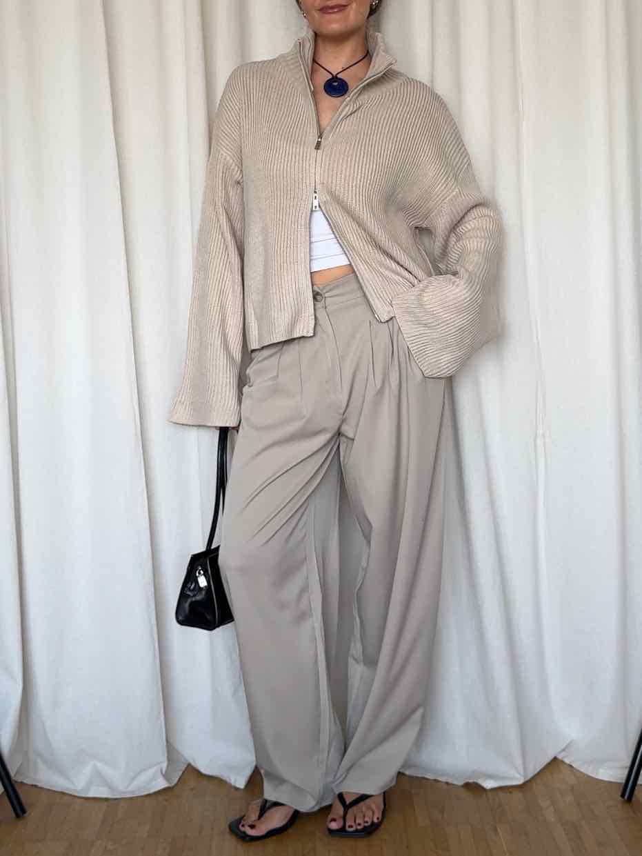 Zip Cardigan mit Stehkragen - Puder-Beige